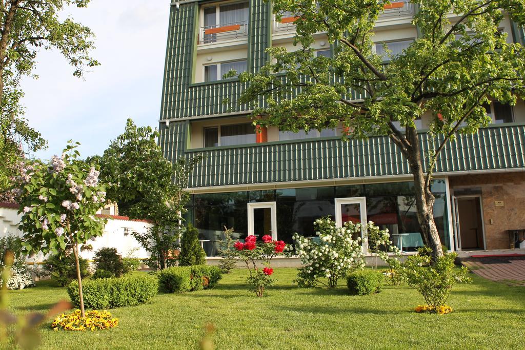 Hotel Jasmine Brasov Exterior photo